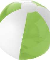 1x opblaasbare strandballen groen wit 30 cm