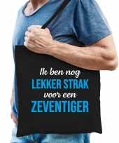 Ik ben nog lekker strak voor een zeventiger verjaardag cadeau tas zwart voor heren