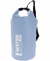 Lichtblauwe waterdichte tas met hengels en gespsluiting 30 liter